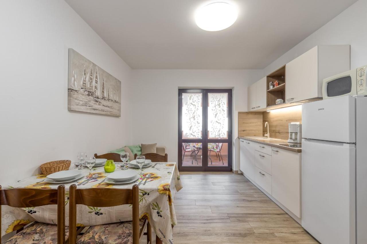 Apartment Complex Silva Rovinj Exterior photo